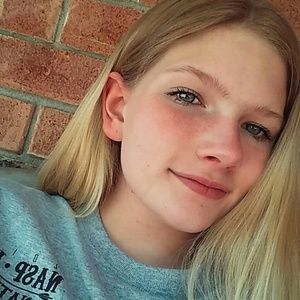 Meet your Posher, Kiya